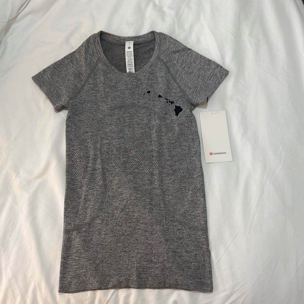Lululemon Gray swiftly with exclusive Hawaii Design
